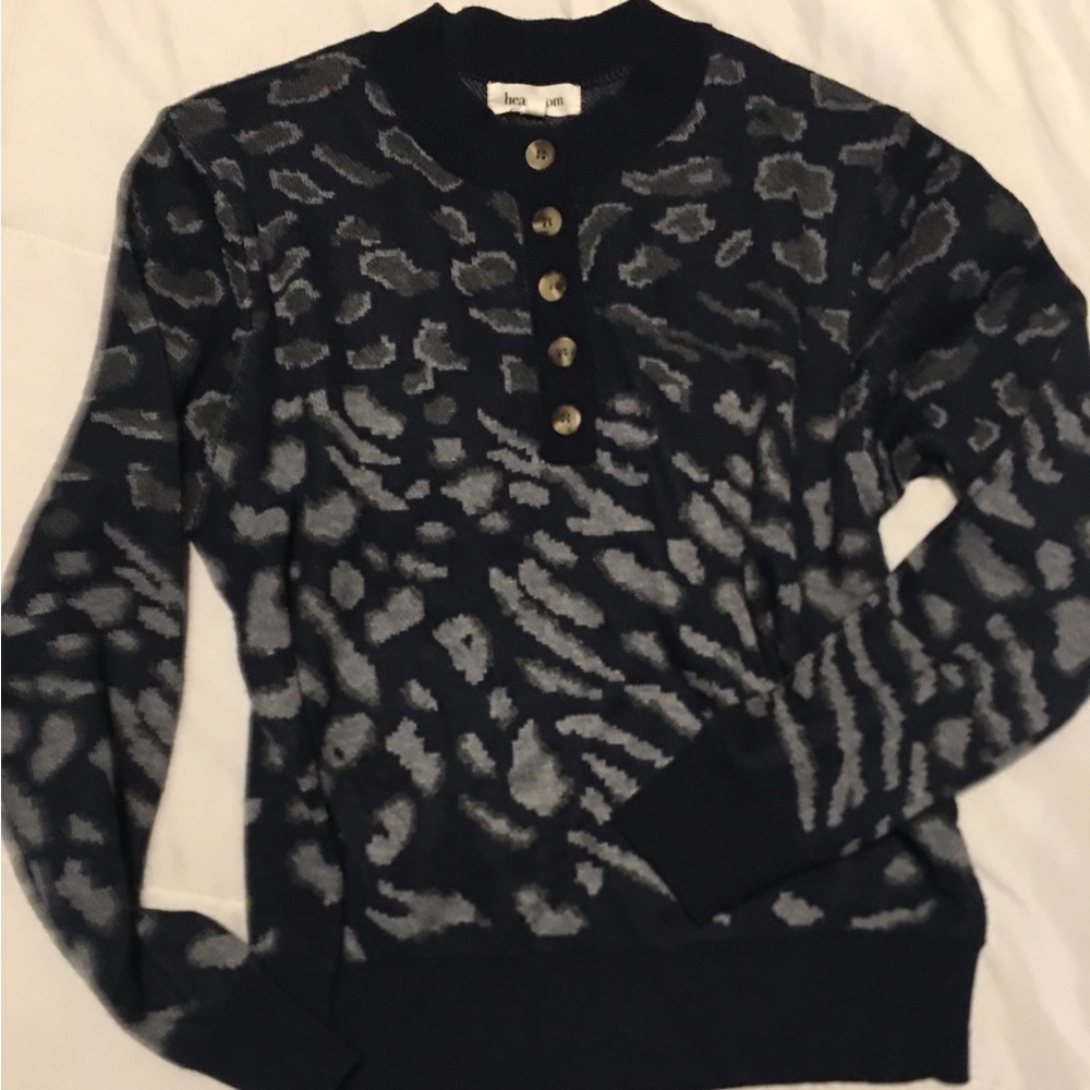 EUC Heartloom Sweater Boy Size Small